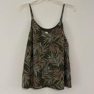 A New Day Green Spaghetti Strap Sleeveless Camisole